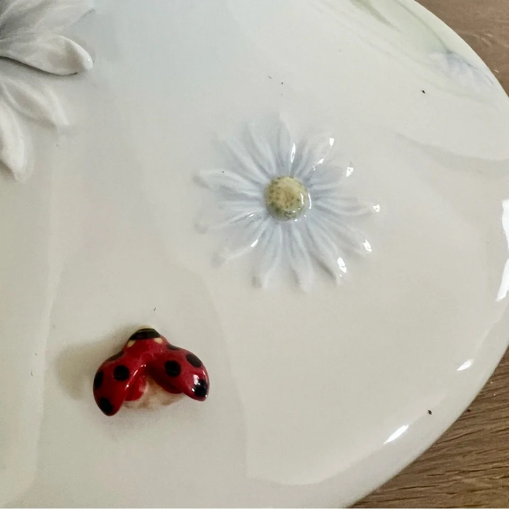 Franz Collection Porcelain Spring Ladybug Flowers Vase 9” Signed Retired FZ00468